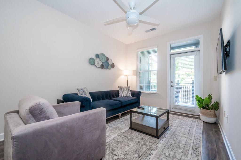 Beautiful 1br W Balcony Gym Patio Areas Apartamento