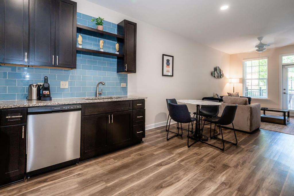 Beautiful 1br W Balcony Gym Patio Areas Apartamento Charlotte